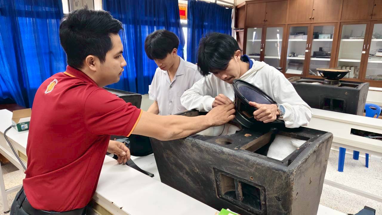 ภาพบรรยากาศแผนกวิชาอิเล็กทรอนิกส์ วิทยาลัยเทคนิคอุดรธานี