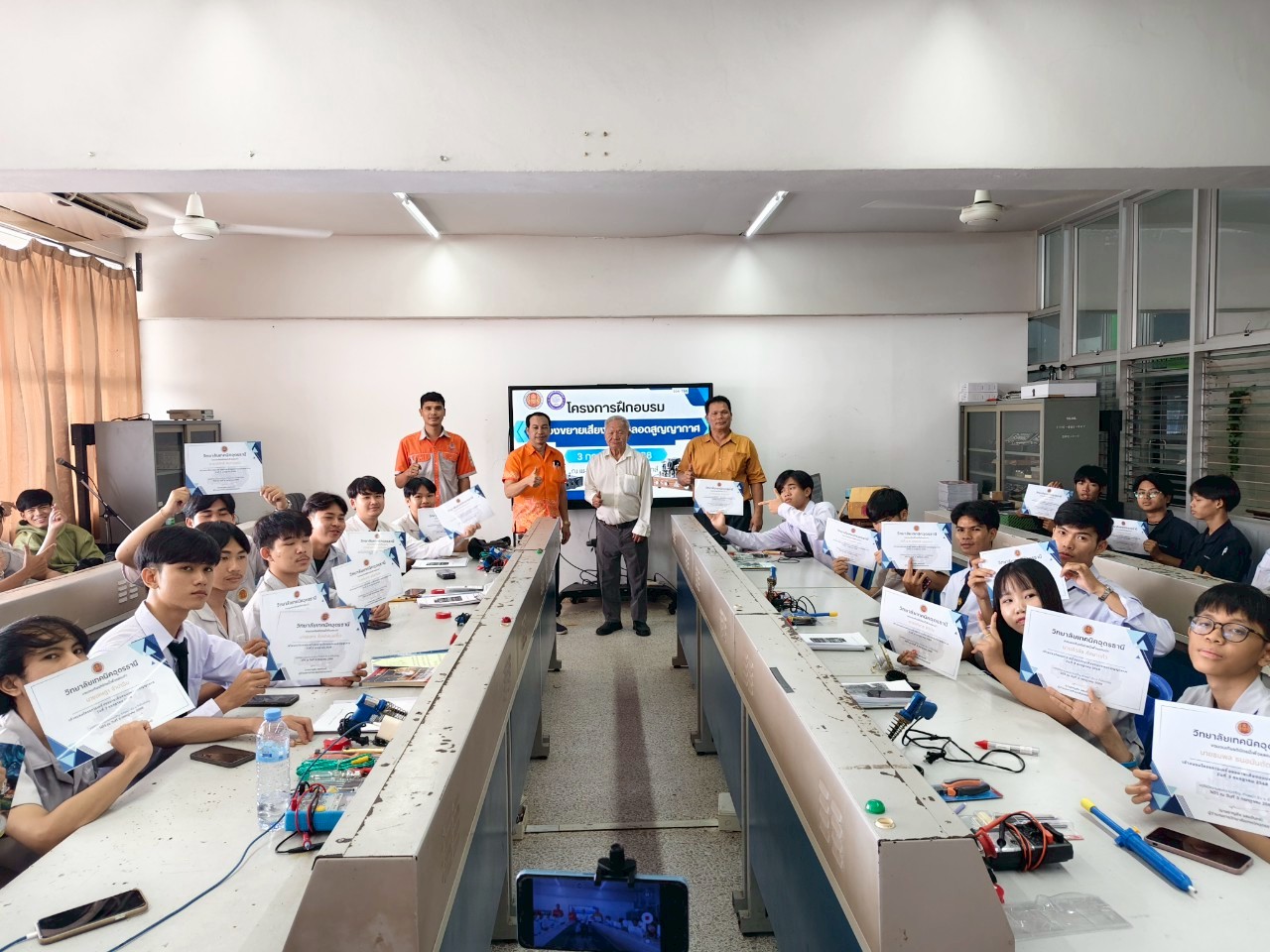 ภาพบรรยากาศแผนกวิชาอิเล็กทรอนิกส์ วิทยาลัยเทคนิคอุดรธานี